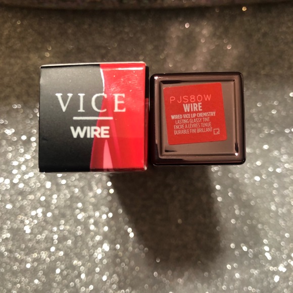 BNIB! Urban Decay Wired Lip Chemistry Lasting Glassy Tint in WIRE 💋❤️🎆 - Picture 5 of 7